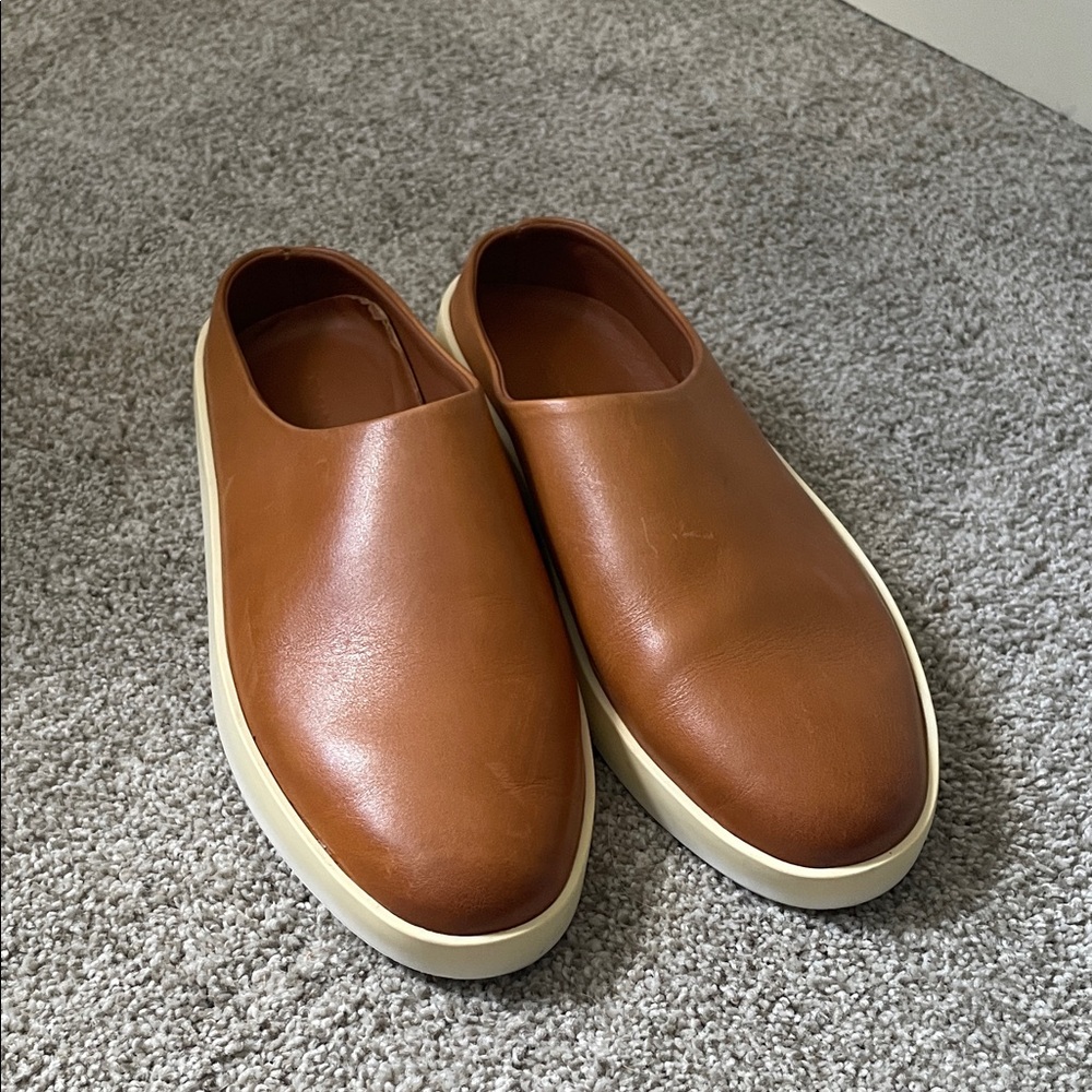Wolf & Shepherd Cruise slip on mules men’s Sz 7.5 women’s Sz 9 brown leather
